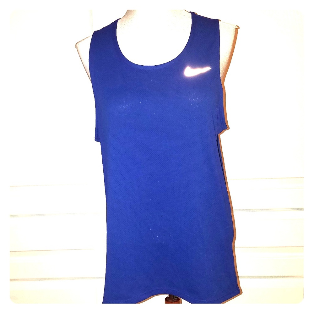 🌞🌻☀️🏖️🏜️ Nike Tank Top
